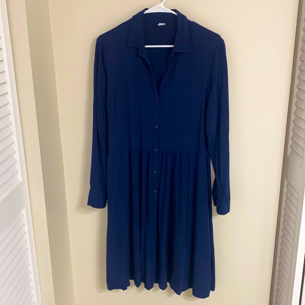 Navy blue Old Navy Button down dress!